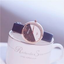Load image into Gallery viewer, Luxury Plastic Analog Wristwatch