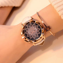 Load image into Gallery viewer, Crystal Flower Casual Dress Wristwatch